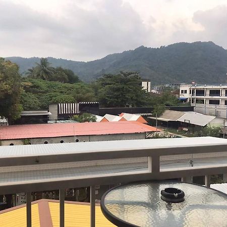 Hotel Praew Mansion à Kamala Beach Extérieur photo