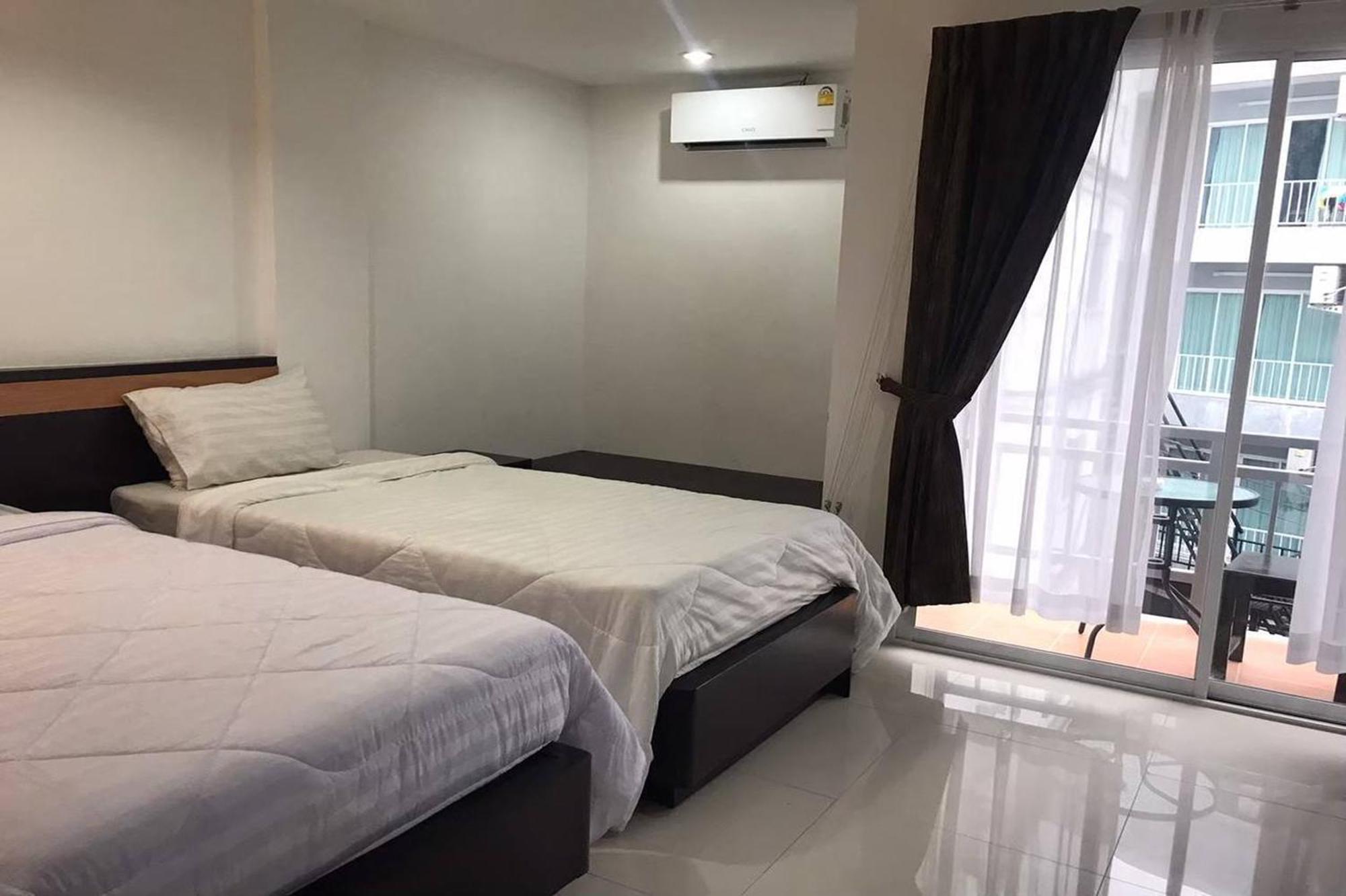 Hotel Praew Mansion à Kamala Beach Extérieur photo